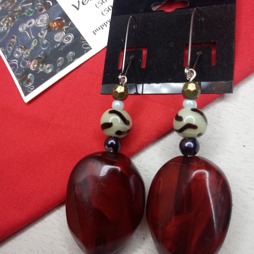 Jewelry - Picture 3 of 4